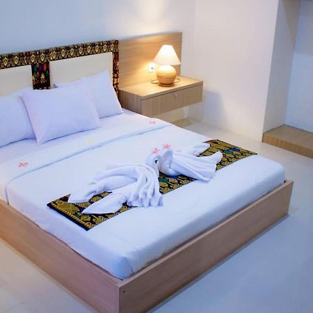 Sapak Bungalow Selong Belanak Esterno foto