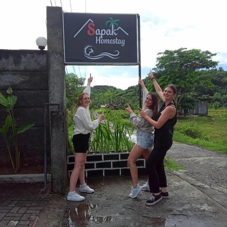 Sapak Bungalow Selong Belanak Esterno foto