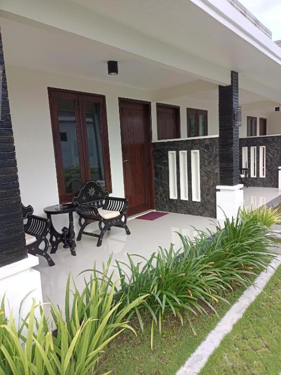 Sapak Bungalow Selong Belanak Esterno foto