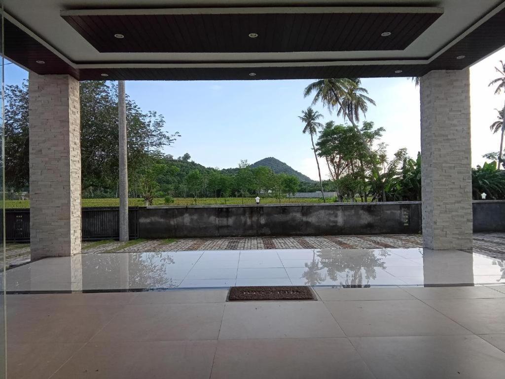 Sapak Bungalow Selong Belanak Esterno foto