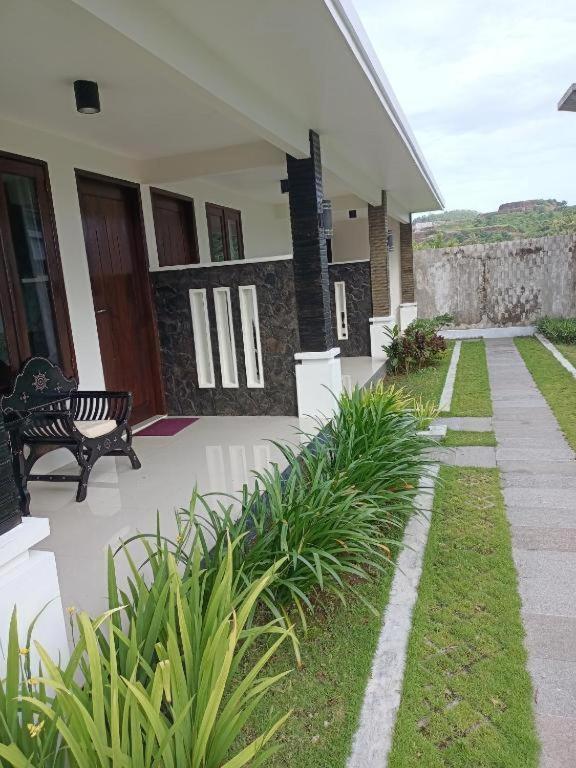 Sapak Bungalow Selong Belanak Esterno foto