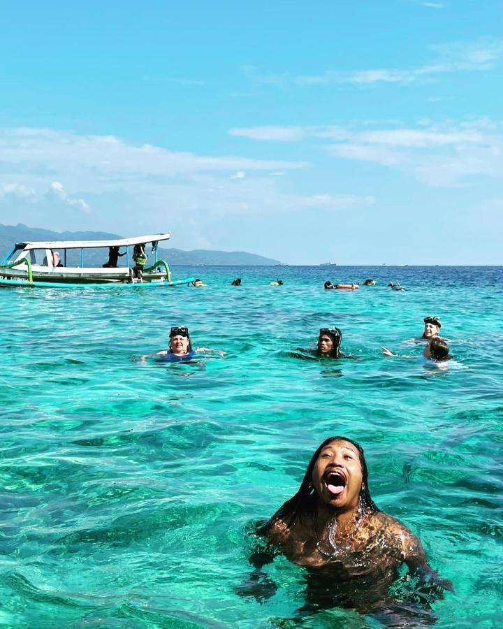 Sapak Bungalow Selong Belanak Esterno foto